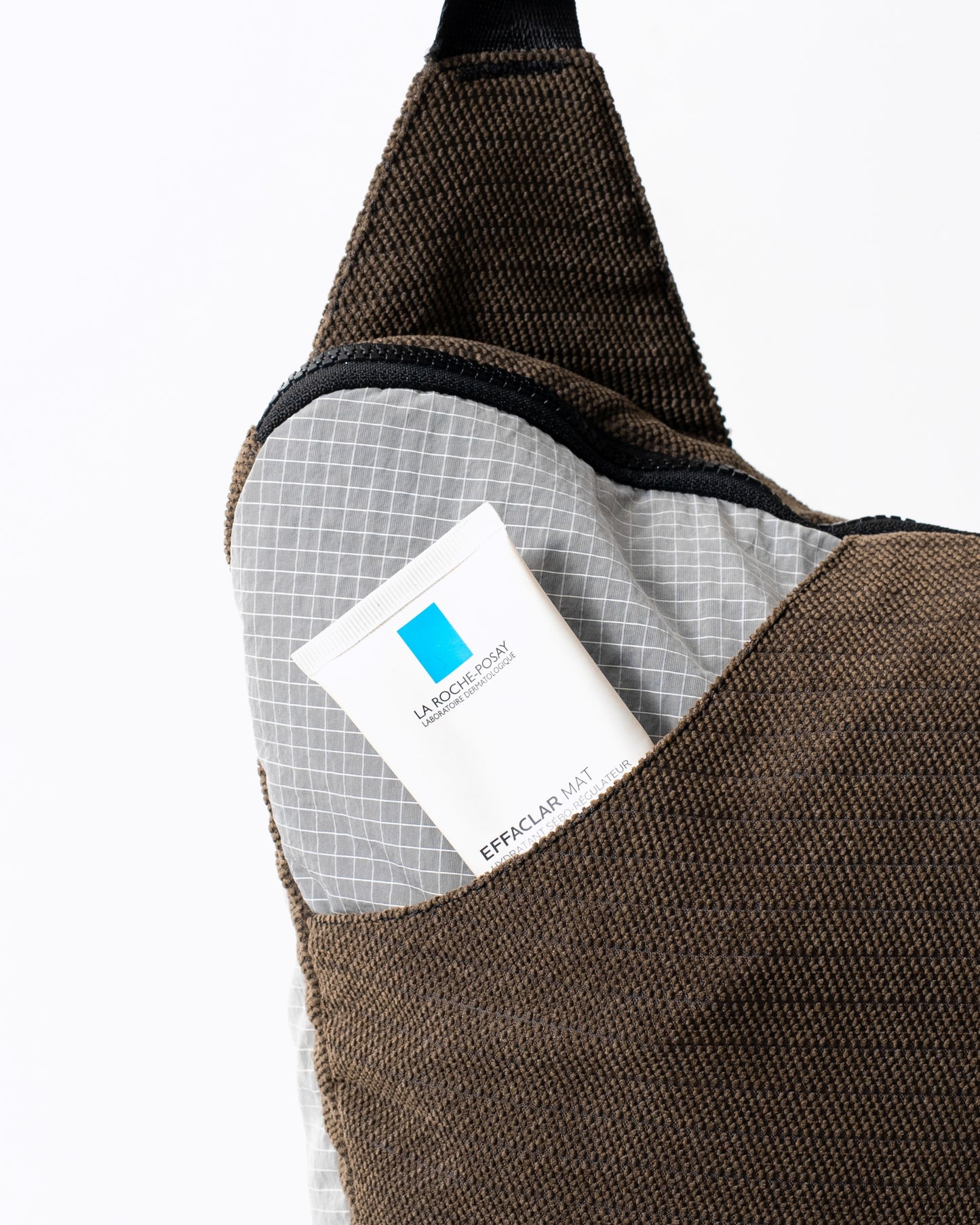 Curio Sling Bag Rareearth