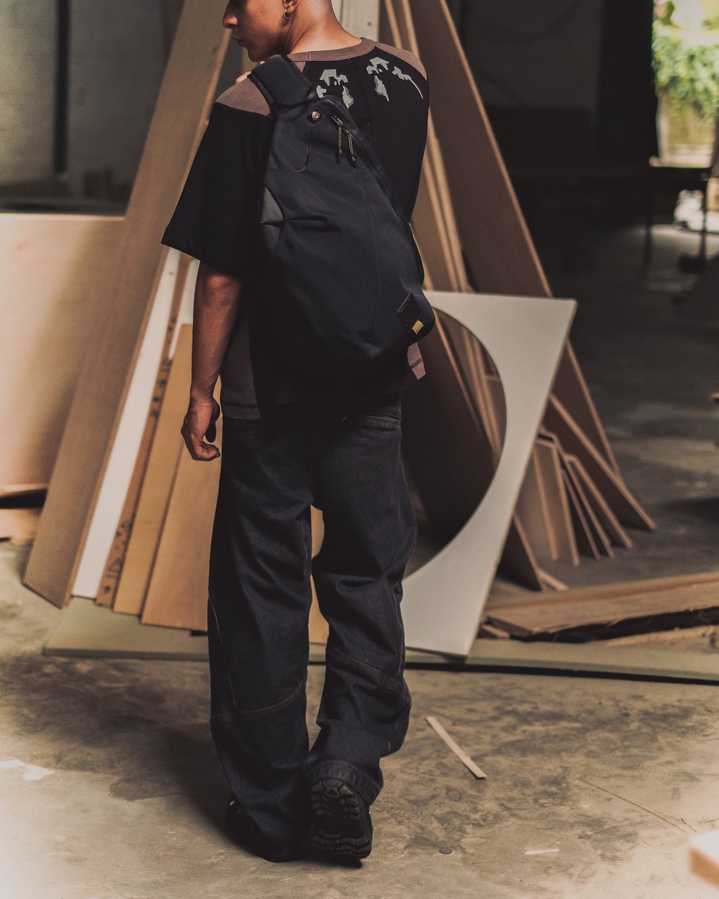 Vestige Crossbody Bag Phantom