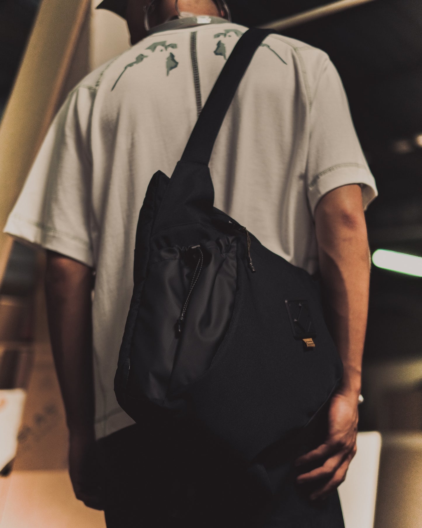 Curio Sling Bag Phantom