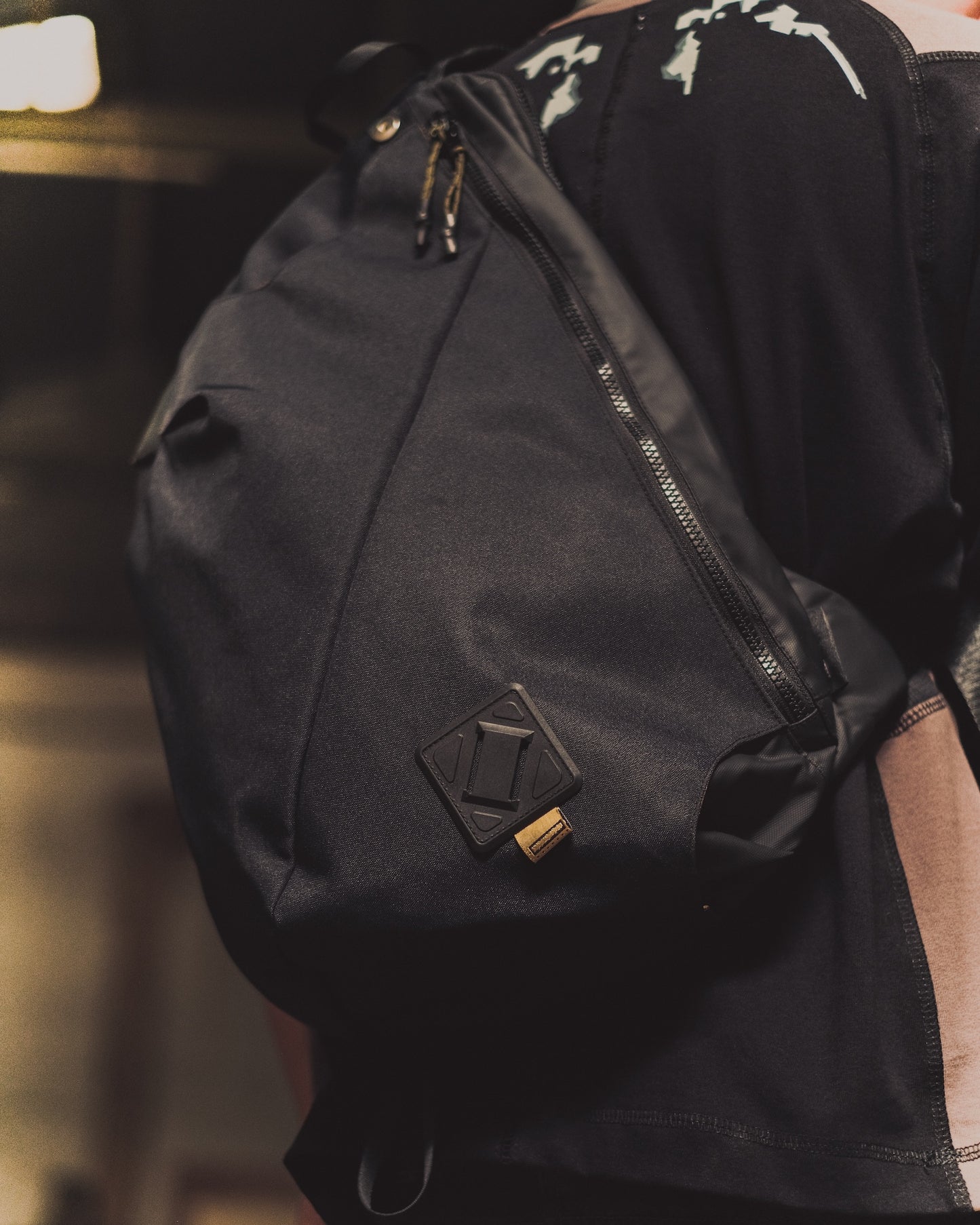 Vestige Crossbody Bag Phantom